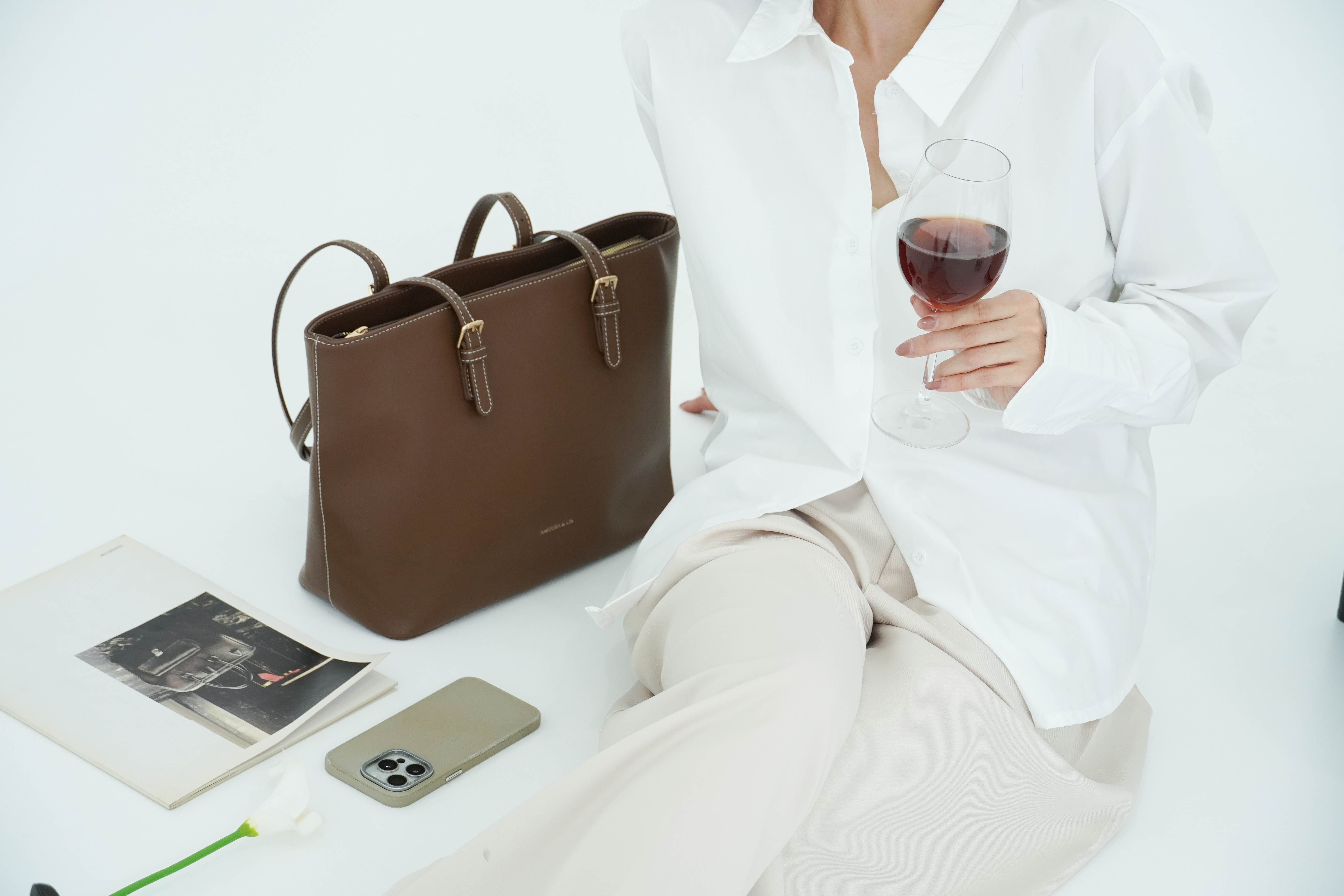 Edukasi - Cara Menjaga Kulit Tas agar Awet